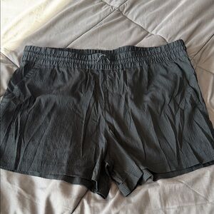 Columbia Women's black Athletic Shorts